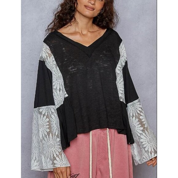 POL Tops - #1223 Pol NWOT Black Vneck Slub Relax Fit Flare Lace Detail Sleeve Top Sizes S-L